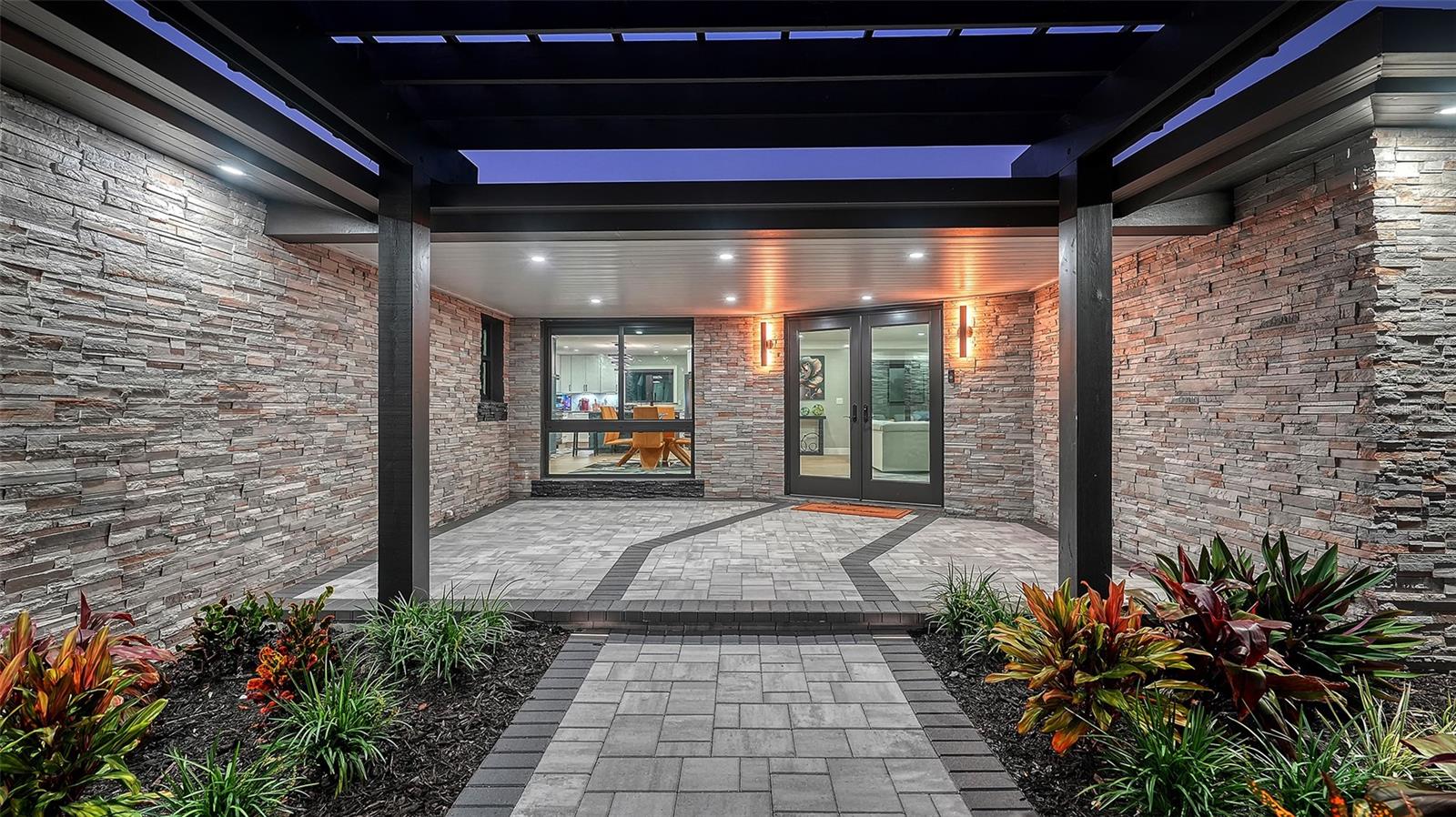 SIESTA ISLES - Residential