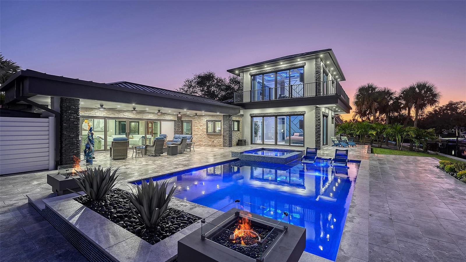 SIESTA ISLES - Residential