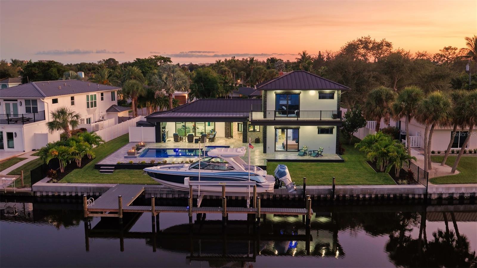 SIESTA ISLES - Residential
