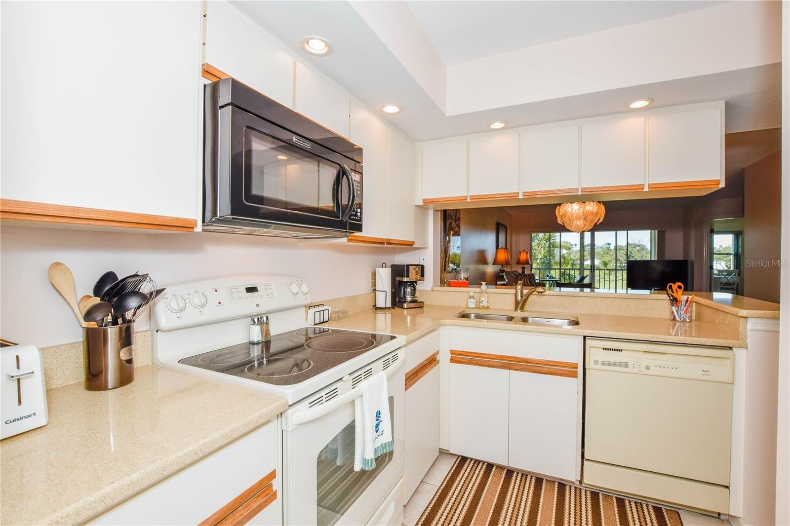 FARMINGTON VISTAS - Residential