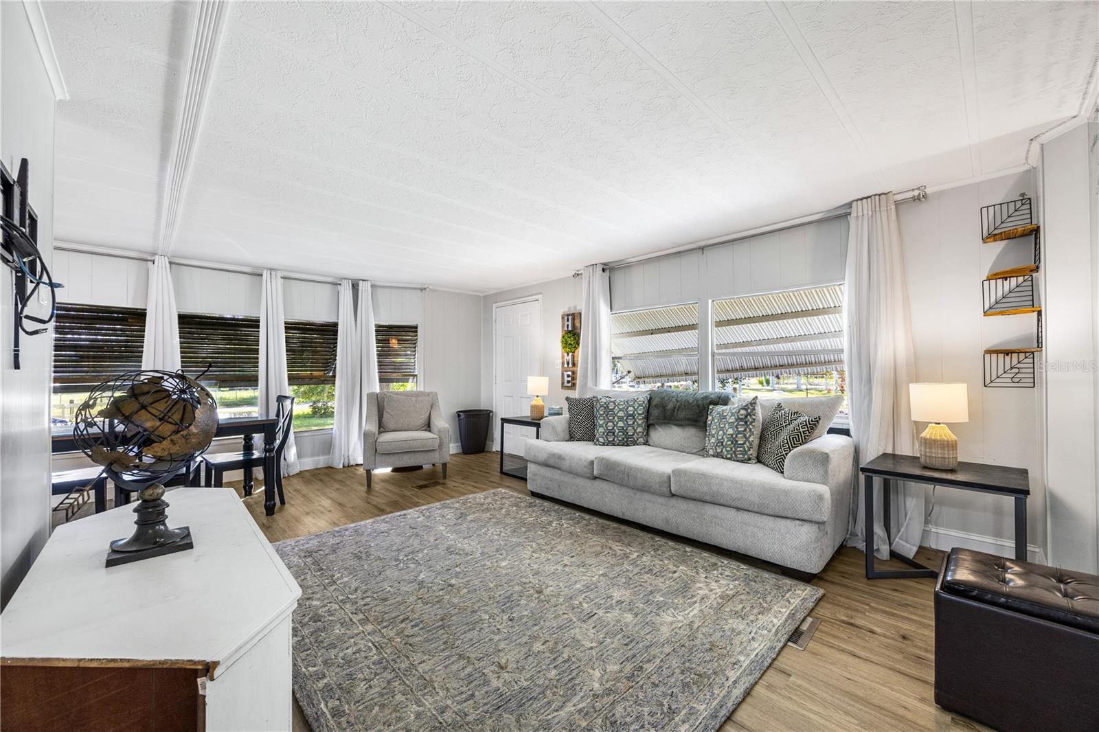 EAST ORLANDO ESTATES - Residential