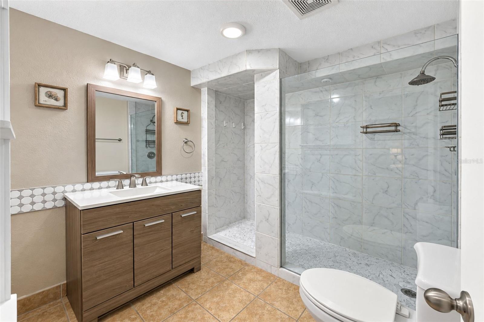 ENGLEWOOD ISLES - Residential