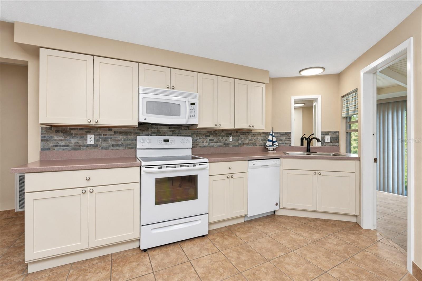 ENGLEWOOD ISLES - Residential