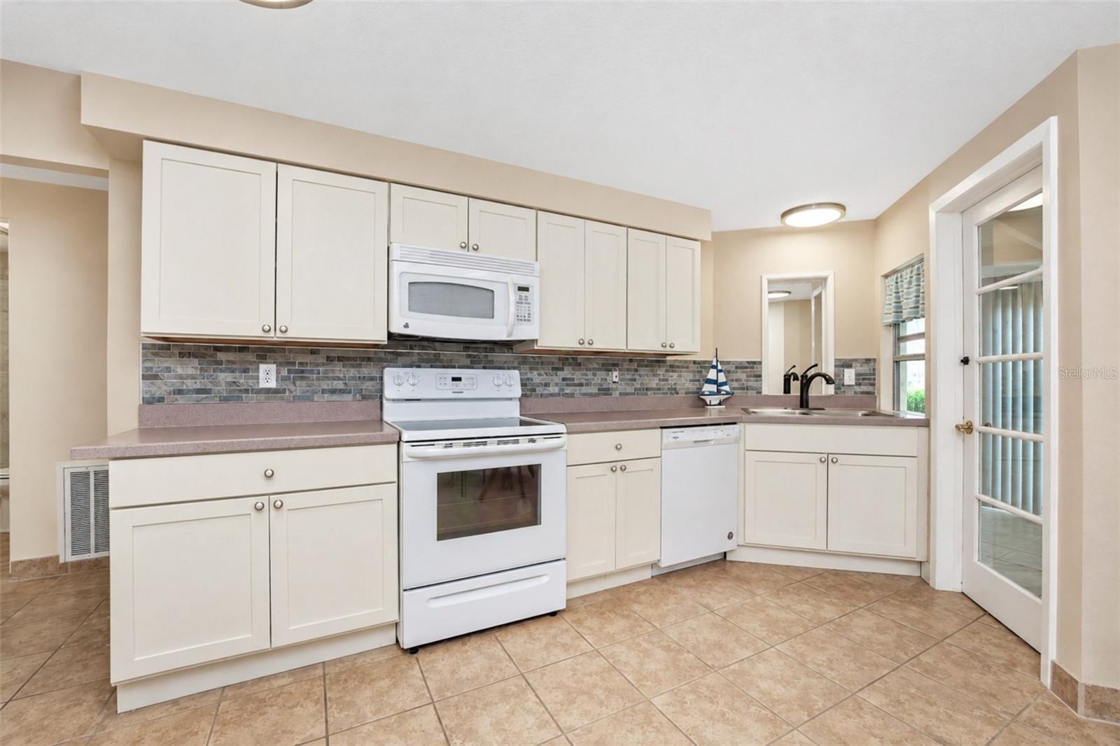 ENGLEWOOD ISLES - Residential