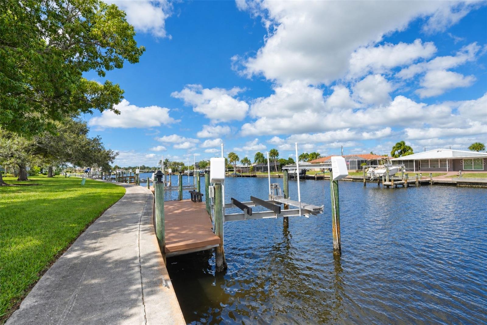 ENGLEWOOD ISLES - Residential