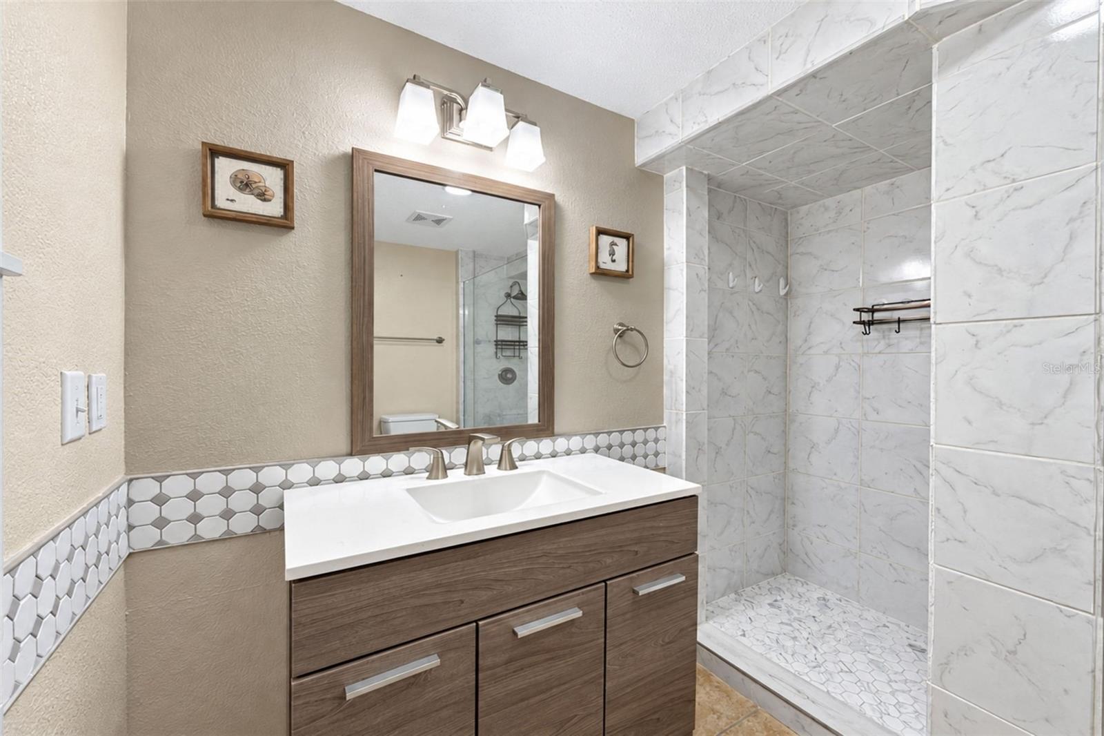ENGLEWOOD ISLES - Residential