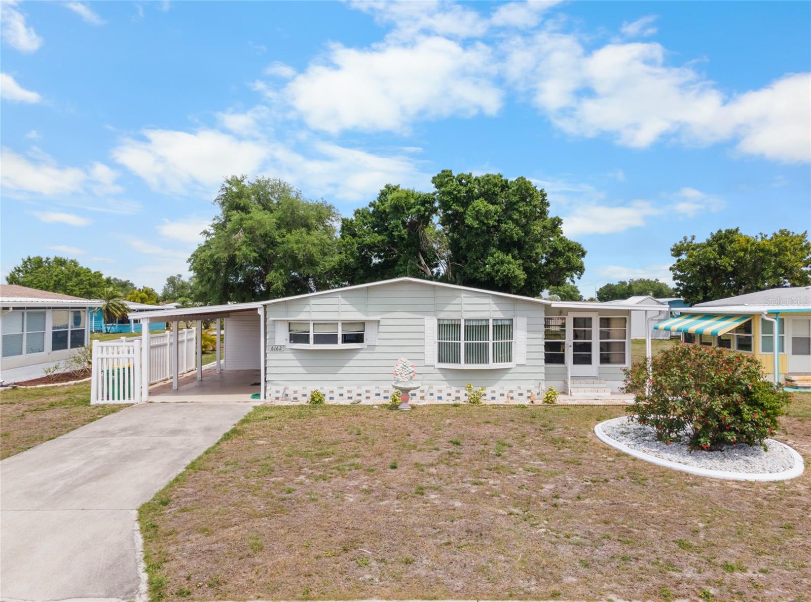 LEMON BAY ISLES PH 02 - Residential