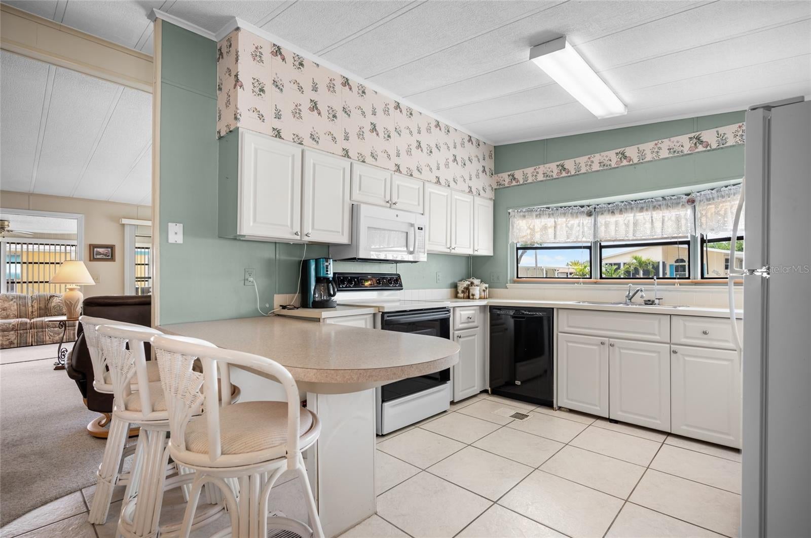 LEMON BAY ISLES PH 02 - Residential