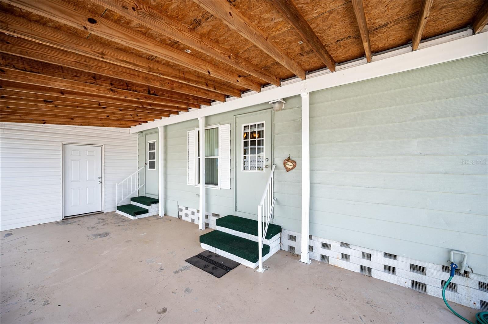 LEMON BAY ISLES PH 02 - Residential