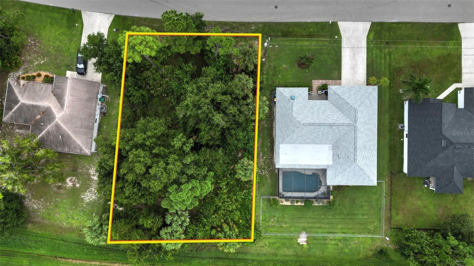 PUNTA GORDA ISLES SEC 20 - Land