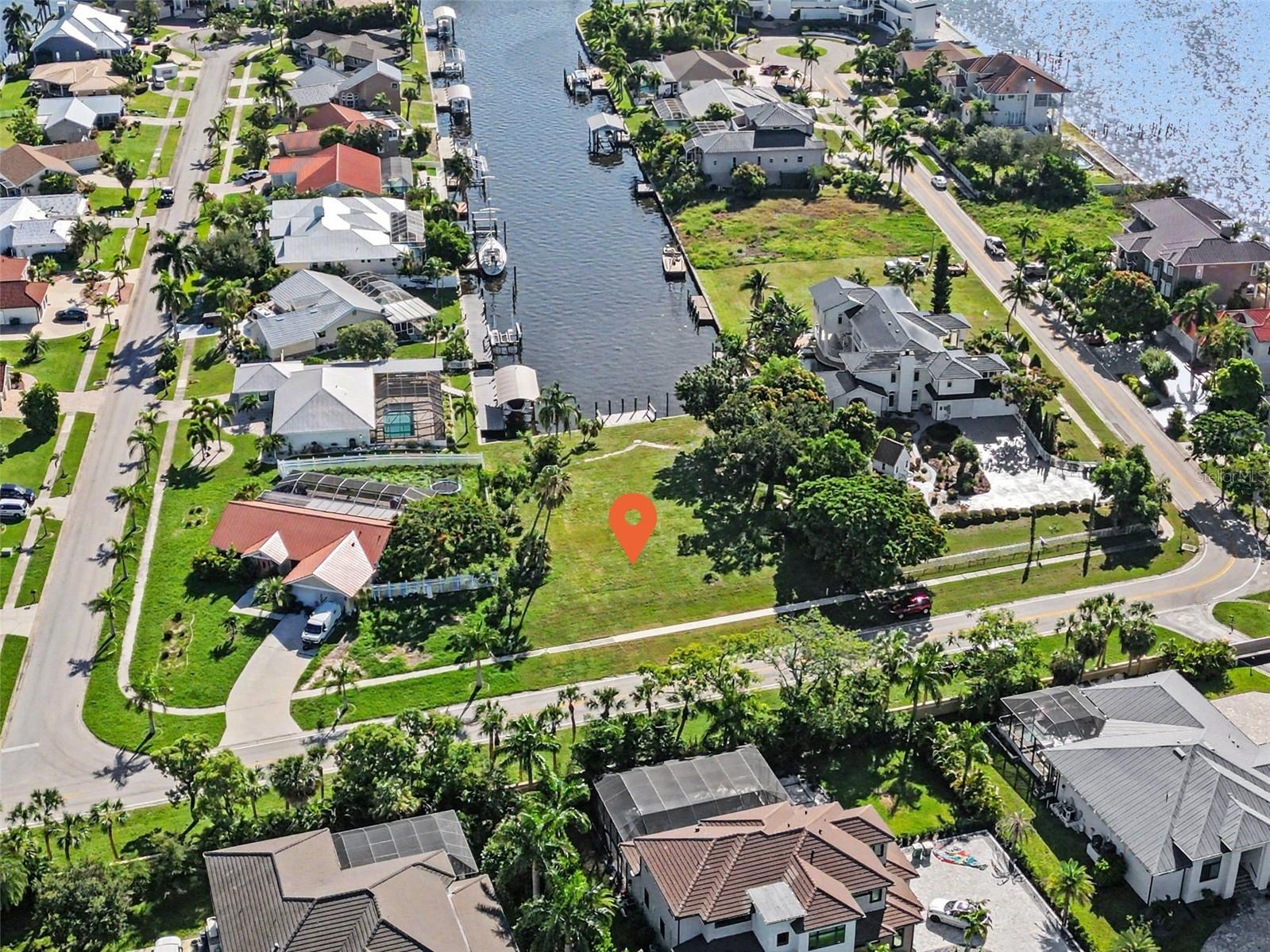 PORT CHARLOTTE SEC 040 - Land