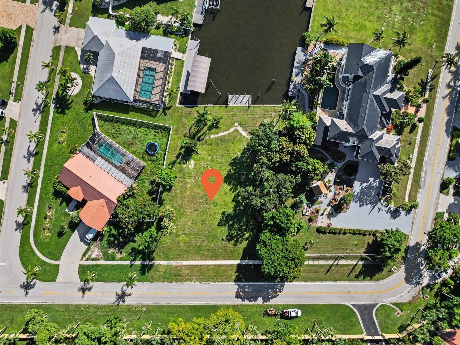 PORT CHARLOTTE SEC 040 - Land