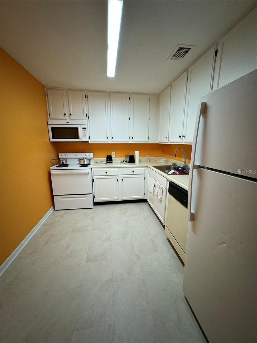 CYPRESS POINTE/LK ORLANDO - Residential