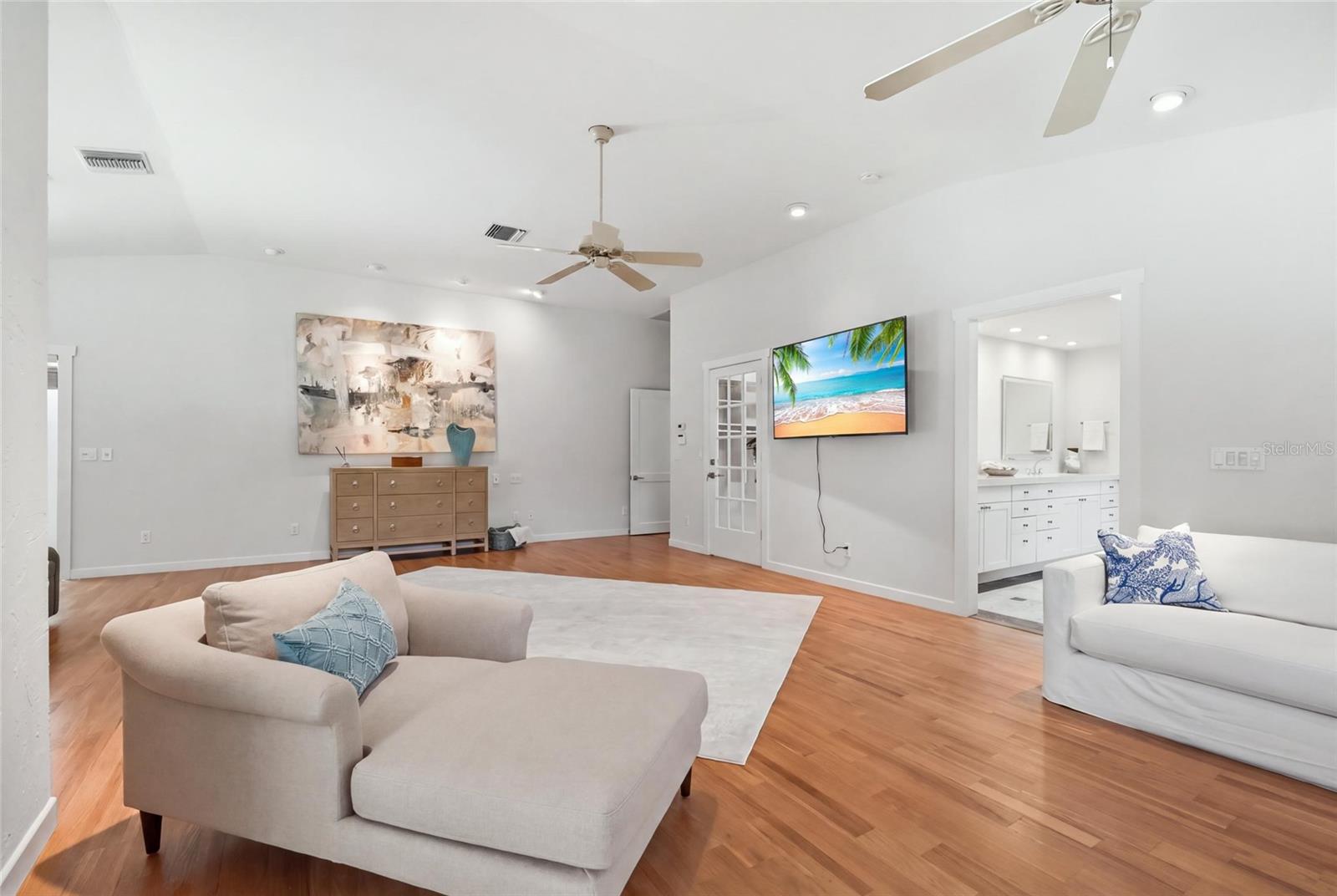 JOHNSON ESTATES - Residential