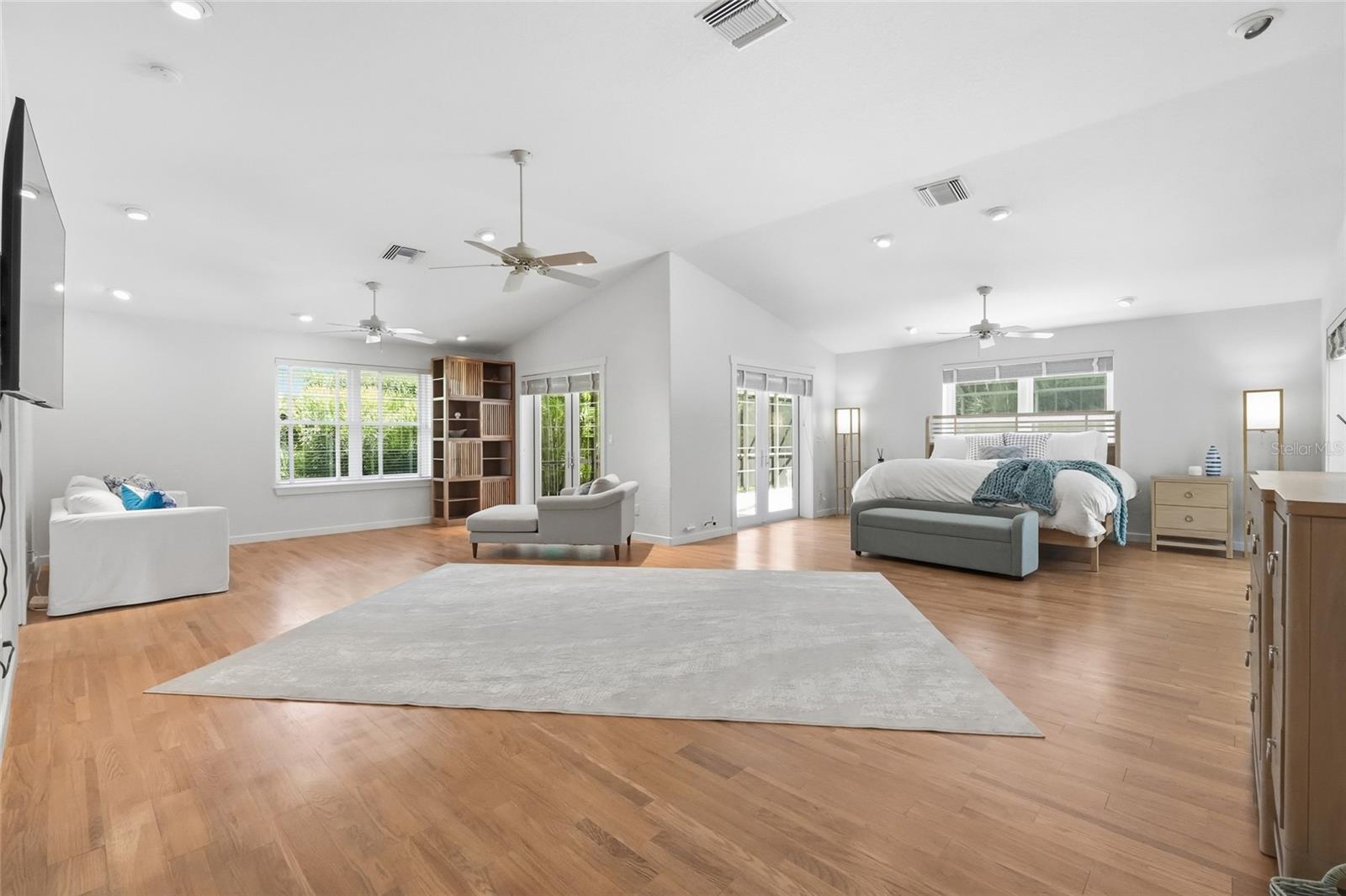 JOHNSON ESTATES - Residential