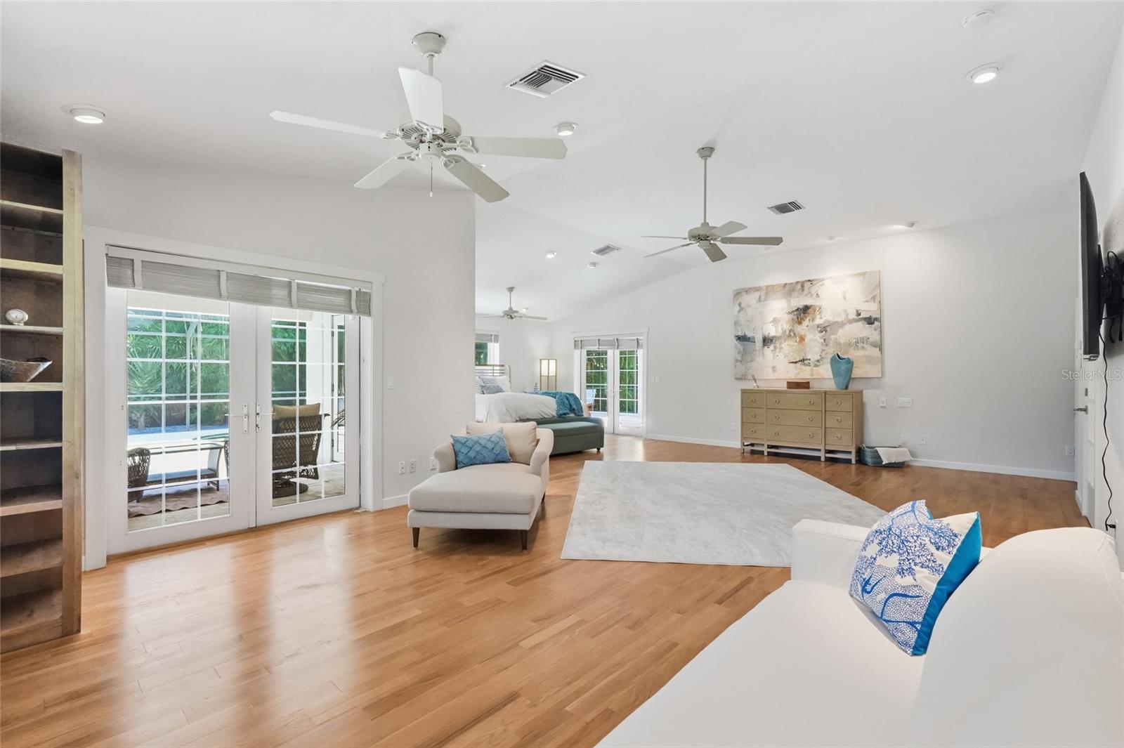 JOHNSON ESTATES - Residential