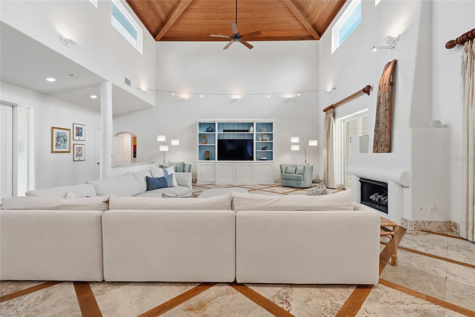 JOHNSON ESTATES - Residential