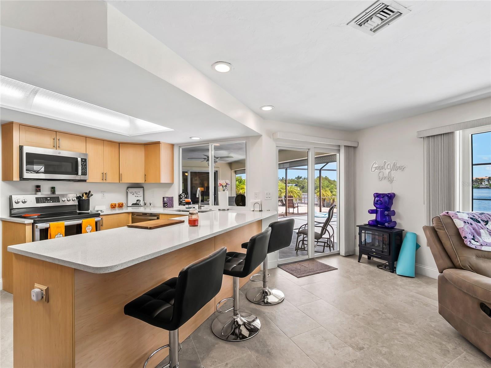 LITTLE HICKORY SHORES UNIT 3 - Residential