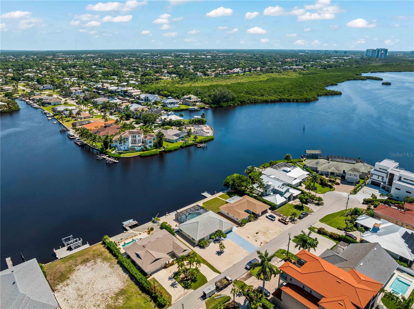 LITTLE HICKORY SHORES UNIT 3 - Residential