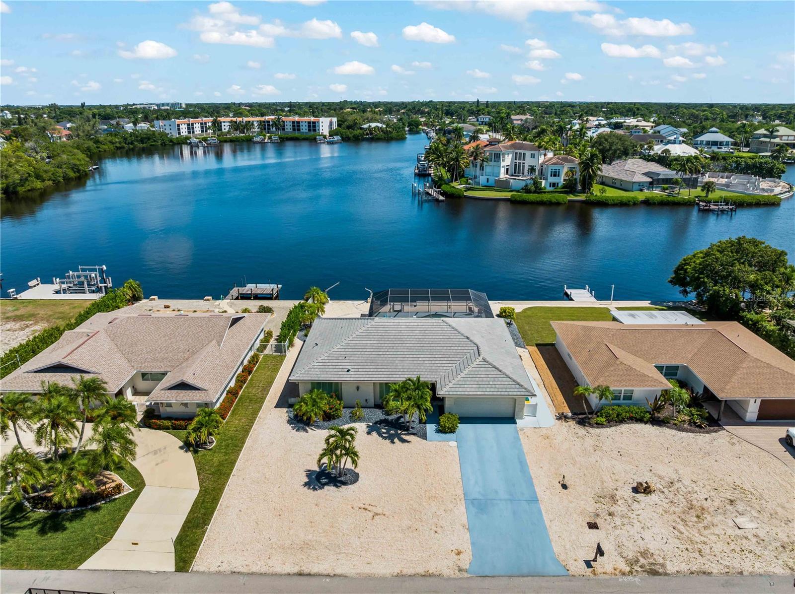 LITTLE HICKORY SHORES UNIT 3 - Residential