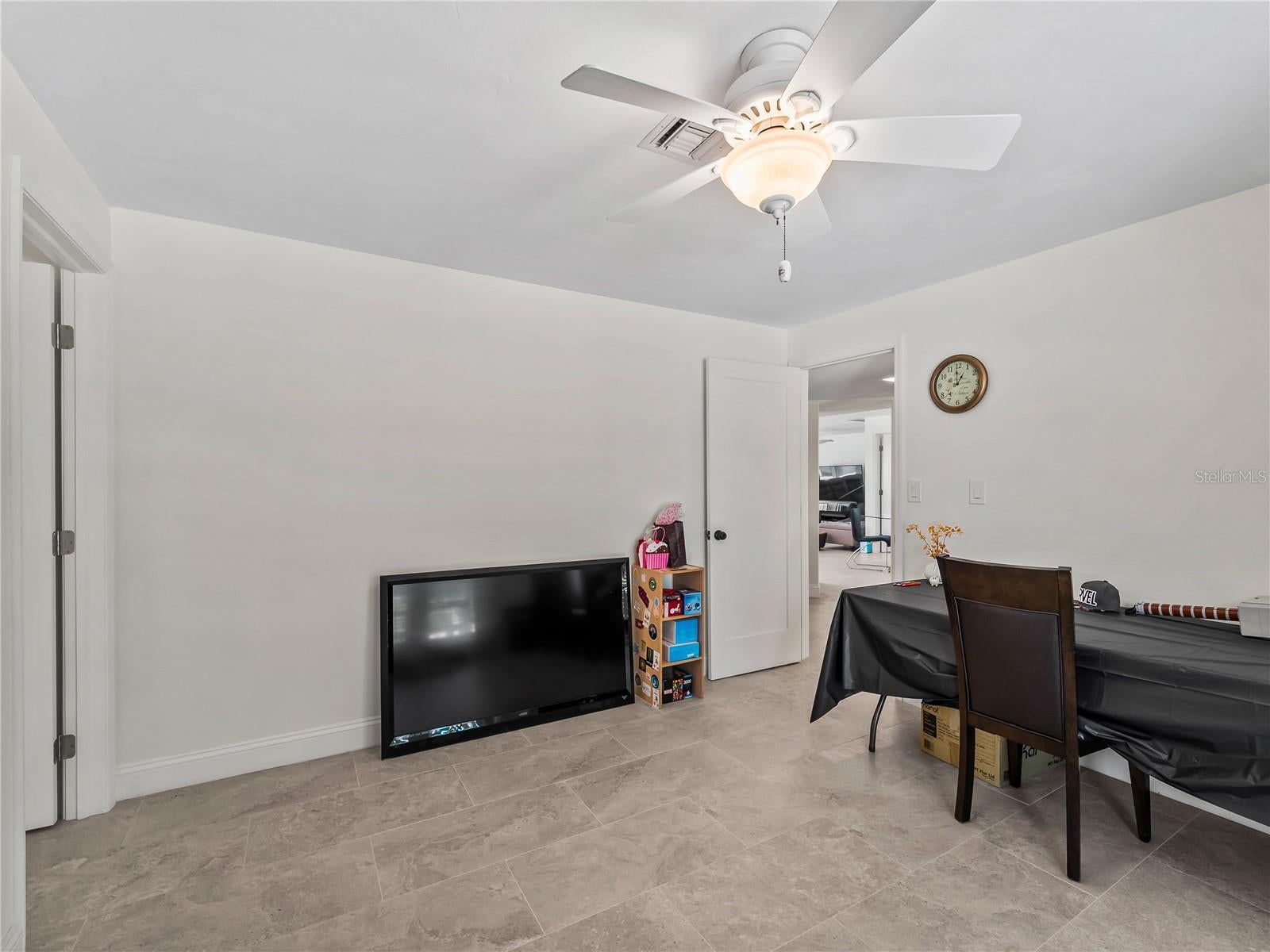 LITTLE HICKORY SHORES UNIT 3 - Residential