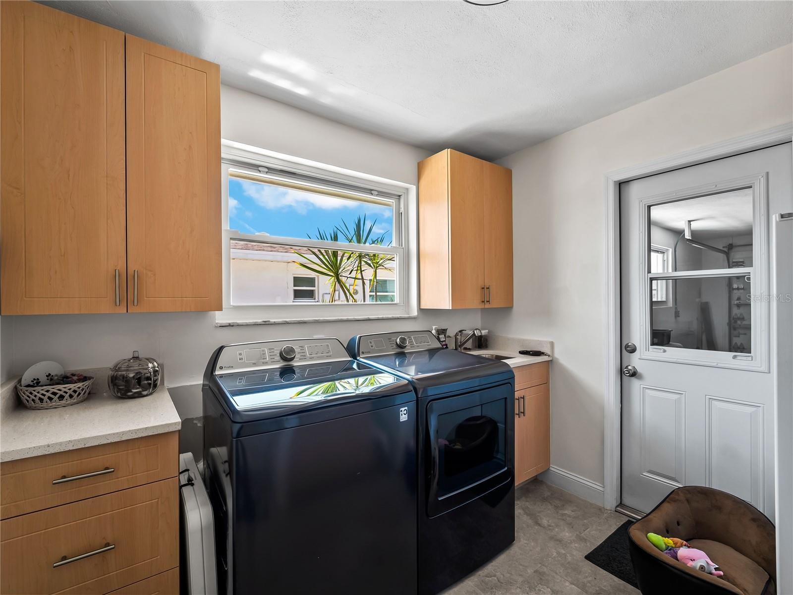 LITTLE HICKORY SHORES UNIT 3 - Residential