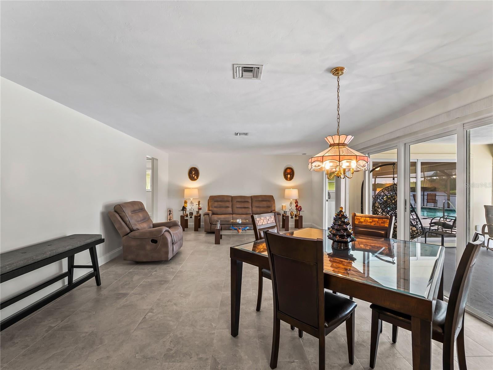 LITTLE HICKORY SHORES UNIT 3 - Residential
