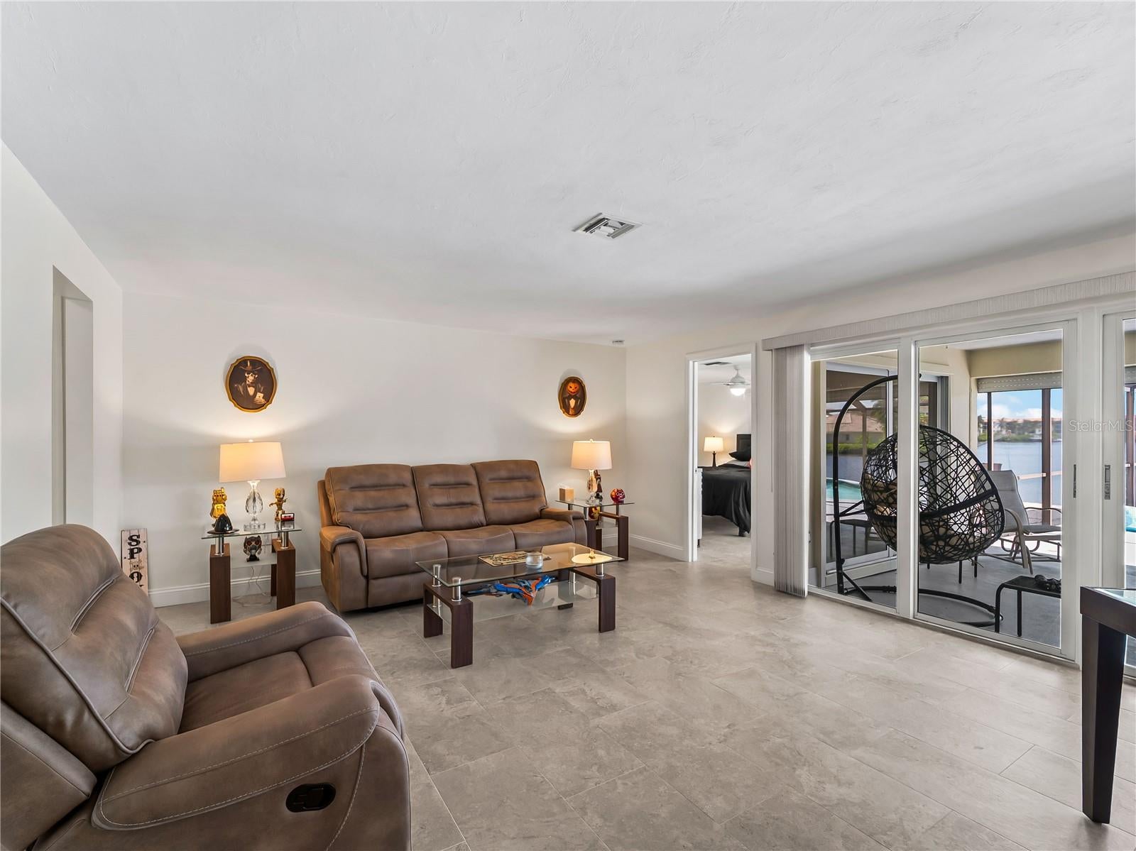 LITTLE HICKORY SHORES UNIT 3 - Residential