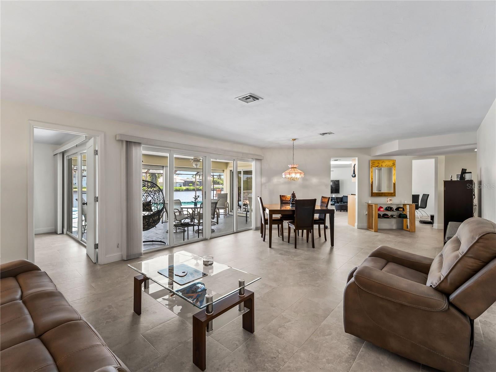 LITTLE HICKORY SHORES UNIT 3 - Residential