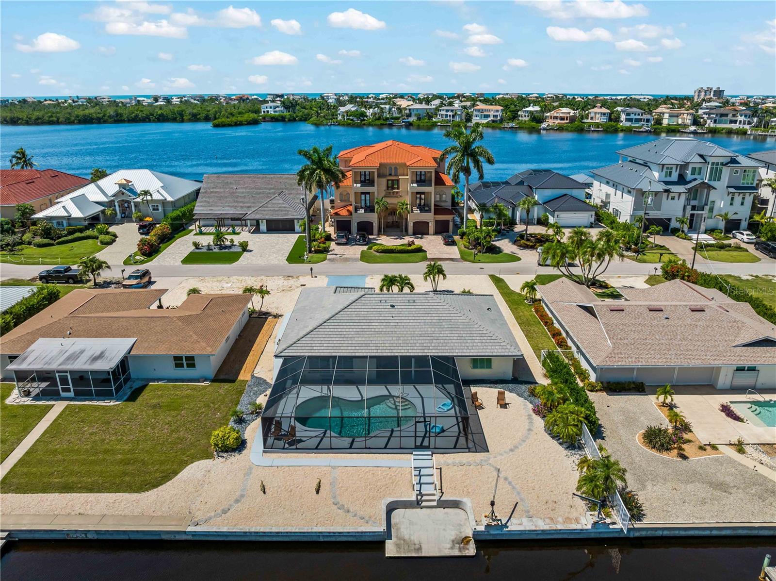 LITTLE HICKORY SHORES UNIT 3 - Residential