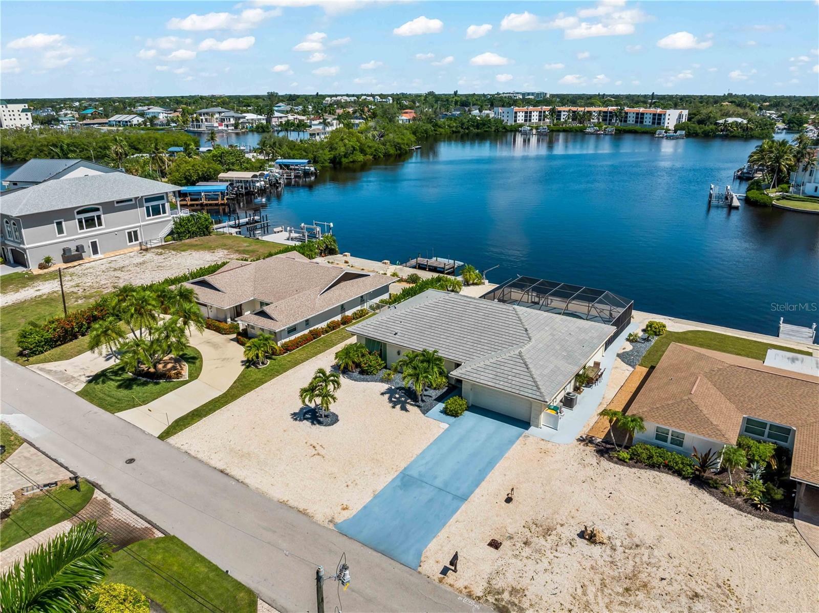 LITTLE HICKORY SHORES UNIT 3 - Residential