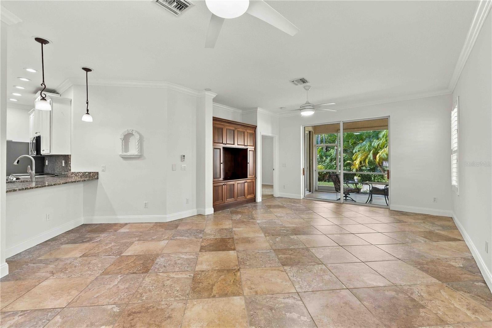 LAKERIDGE FALLS - Residential