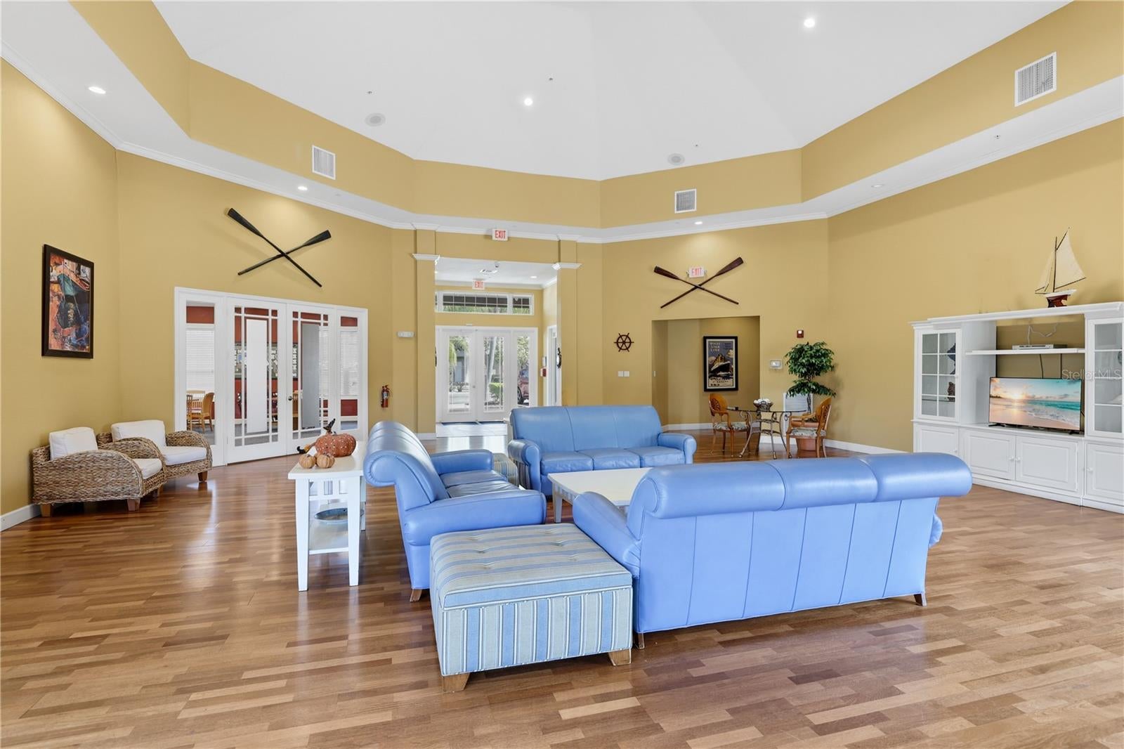ADMIRALS WALK - Residential