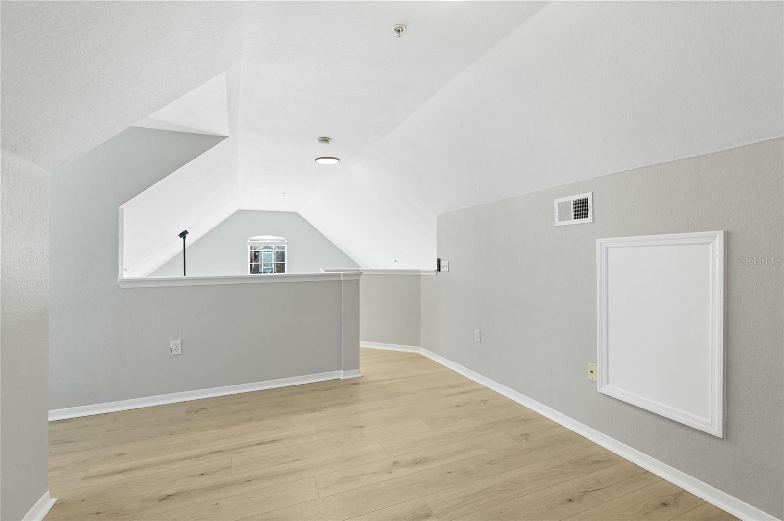 ADMIRALS WALK - Residential