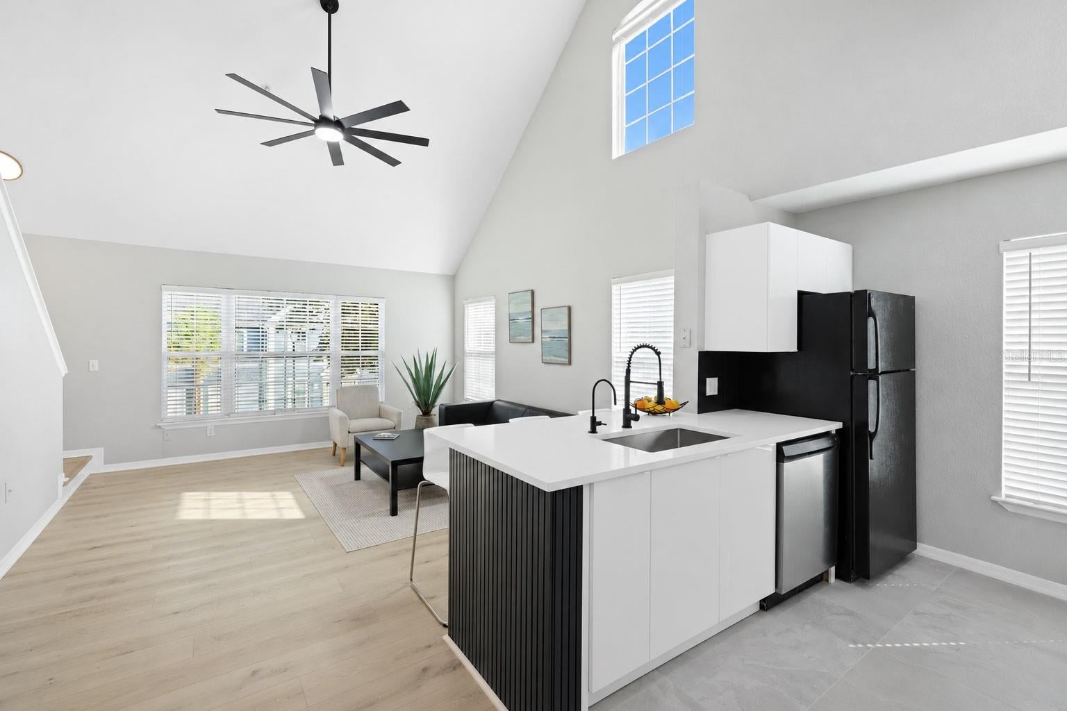 ADMIRALS WALK - Residential