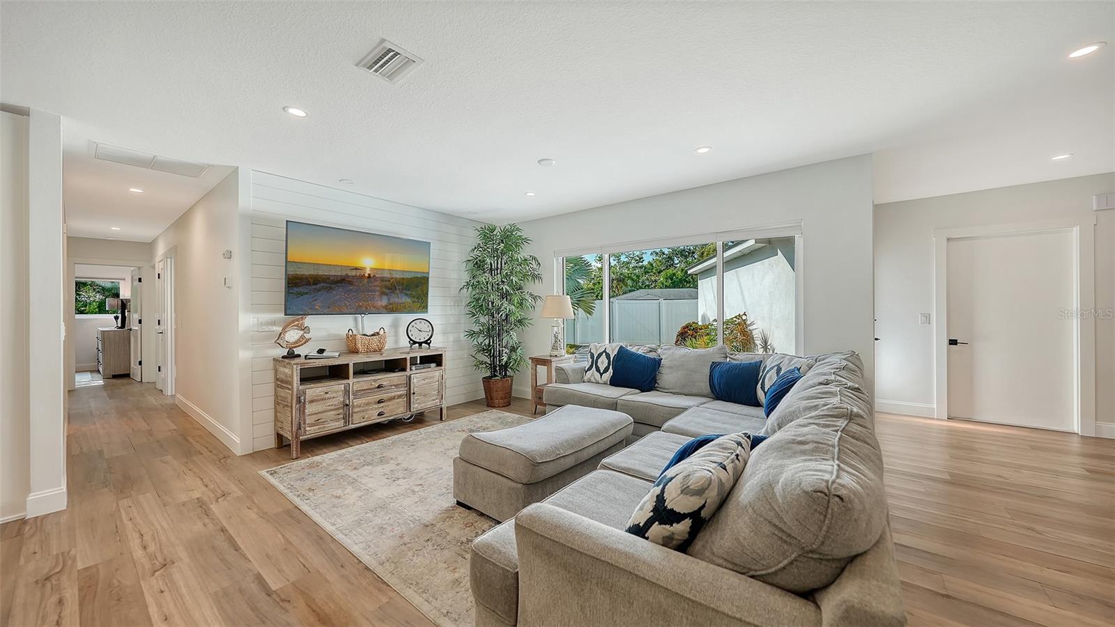 SOUTH SIDE PARK - Residential