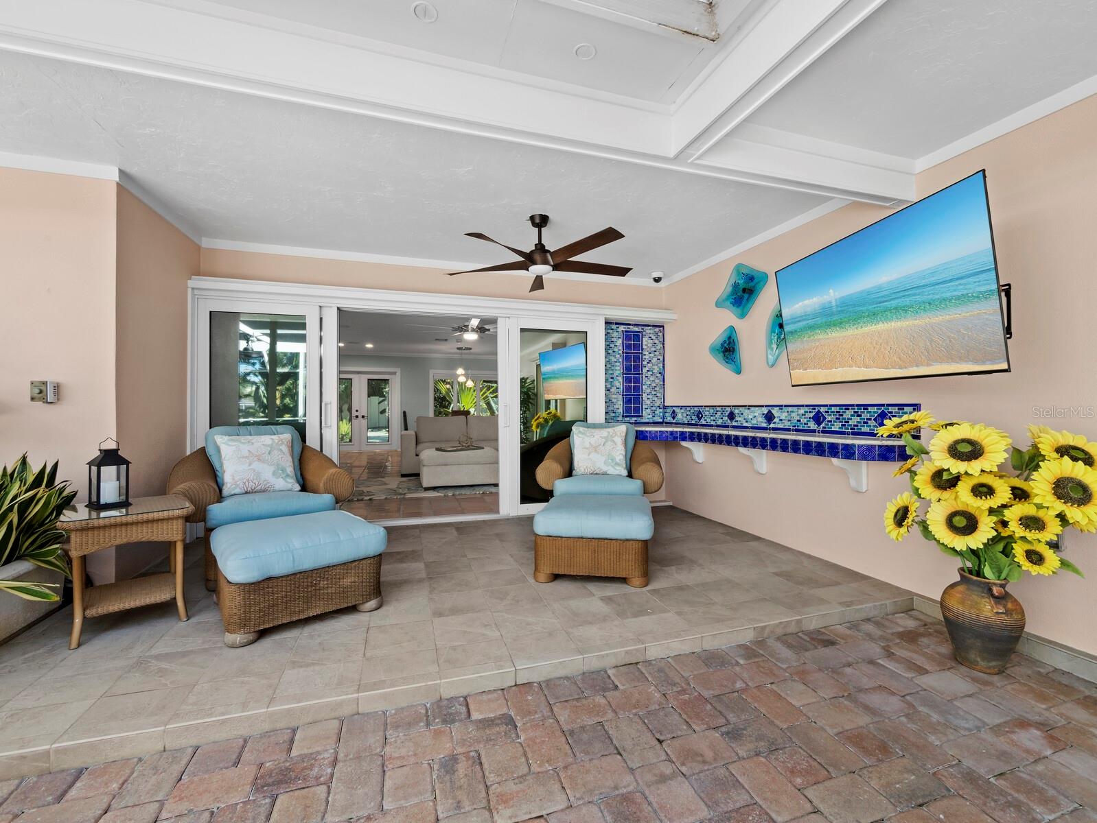 LOT 5 SARA SANDS UNIT 1 - Residential
