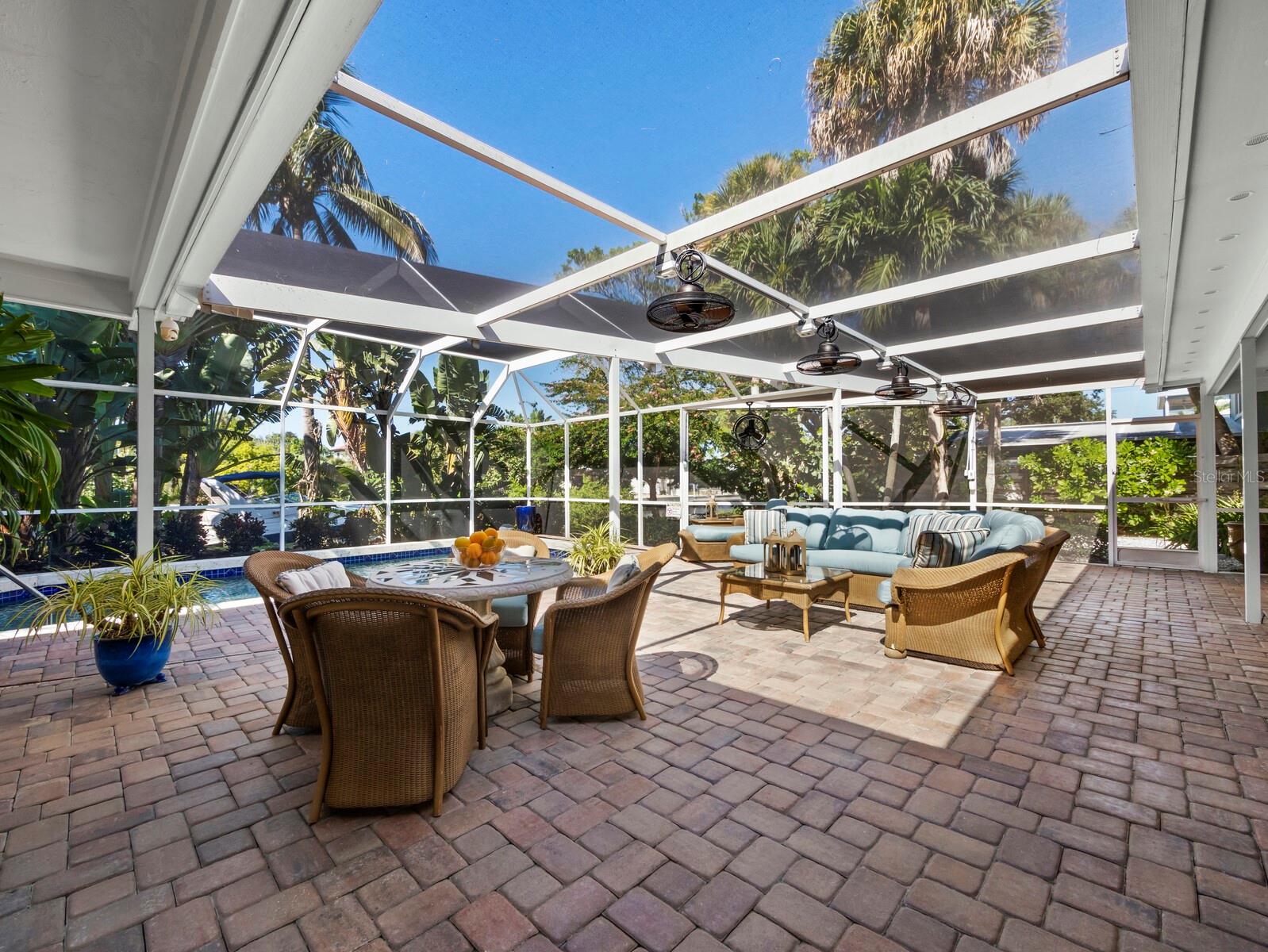 LOT 5 SARA SANDS UNIT 1 - Residential