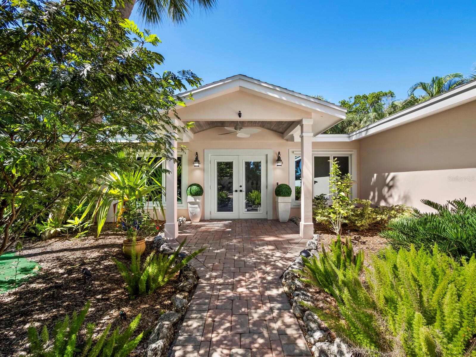 LOT 5 SARA SANDS UNIT 1 - Residential