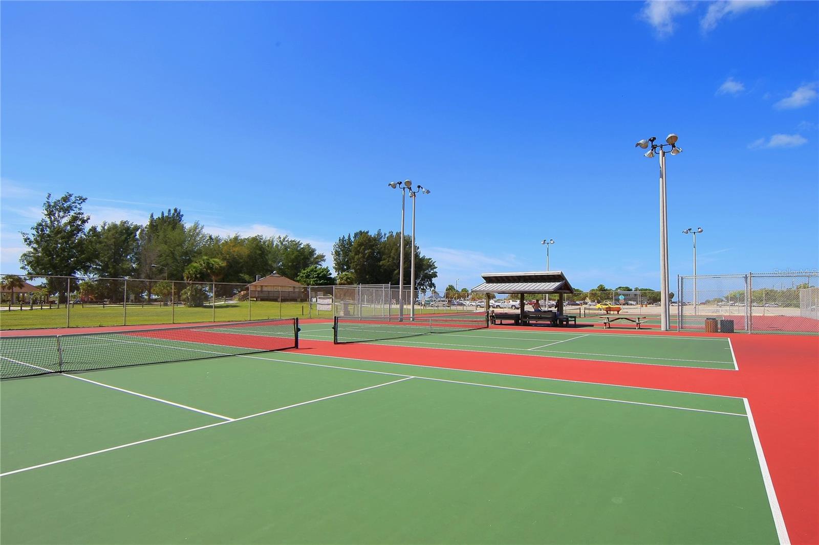 LOT 5 SARA SANDS UNIT 1 - Residential