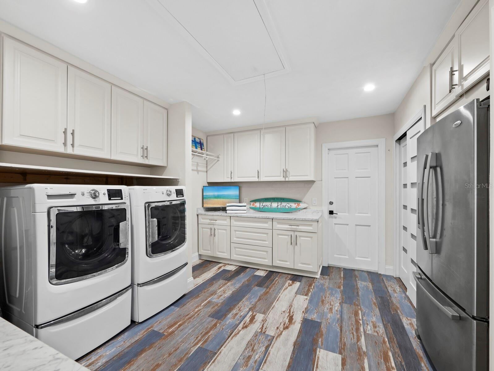 LOT 5 SARA SANDS UNIT 1 - Residential