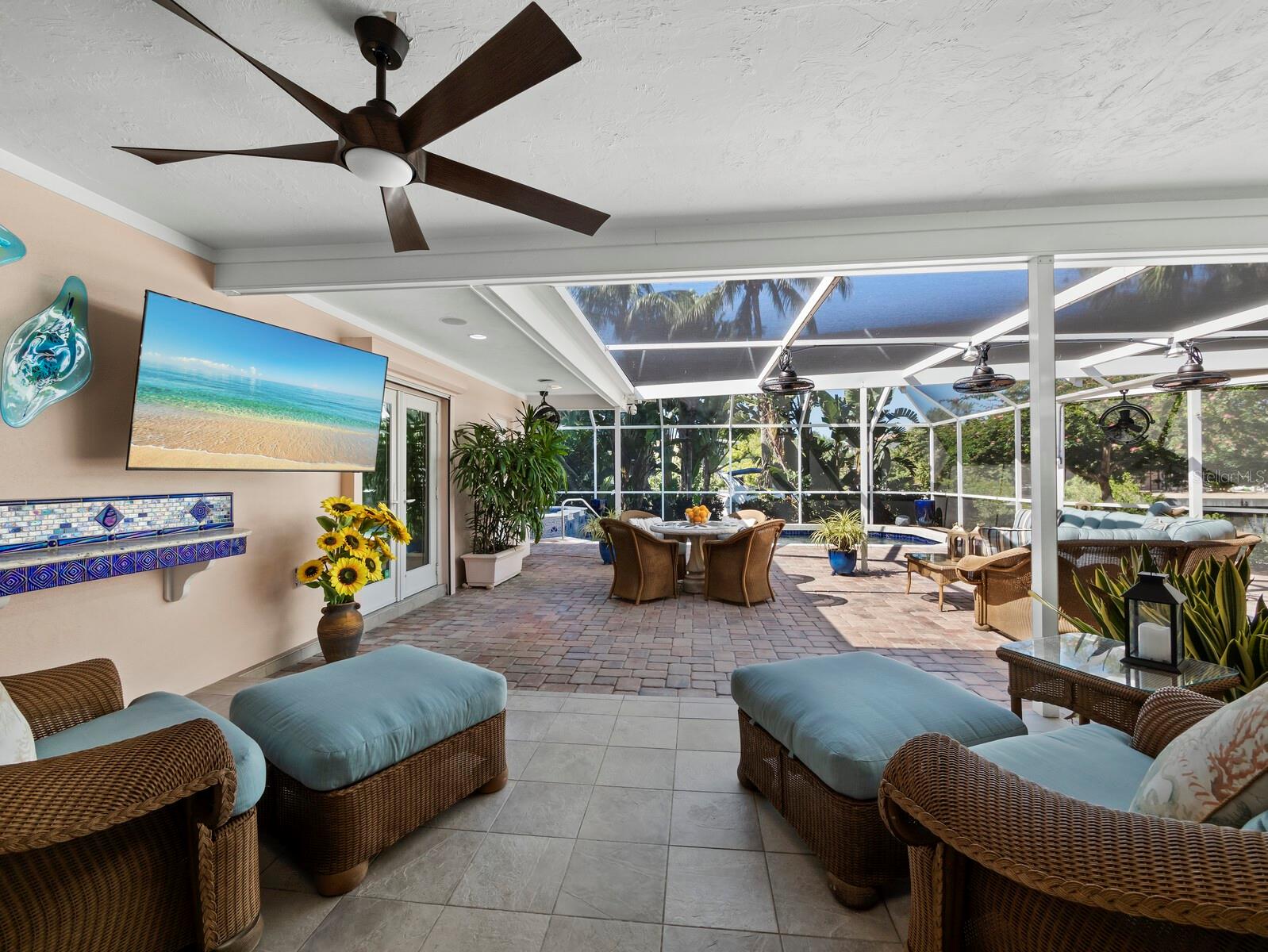 LOT 5 SARA SANDS UNIT 1 - Residential
