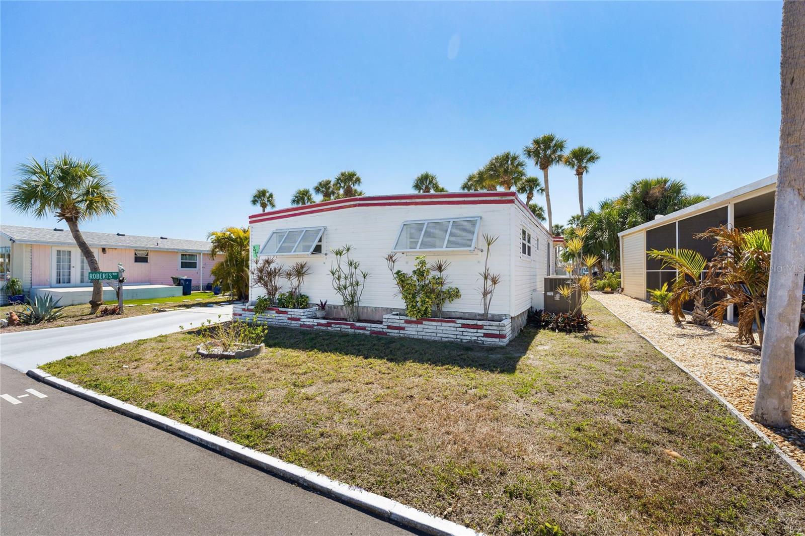 VENICE ISLE - Residential