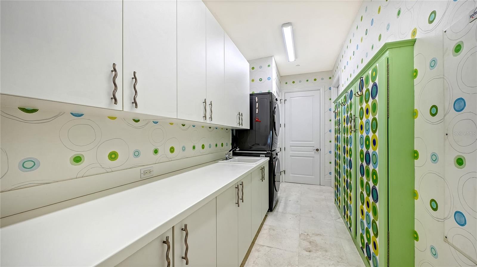 ORCHID BEACH CLUB RESIDENCES - Residential