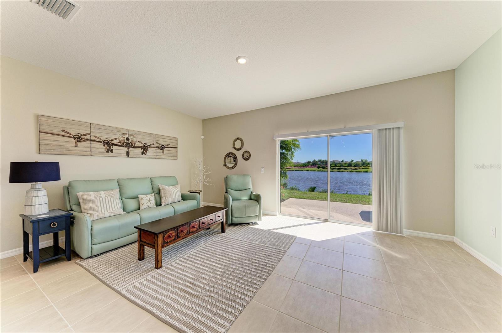 SKYE RANCH NBRHD 2 TWNHMS NORT - Residential