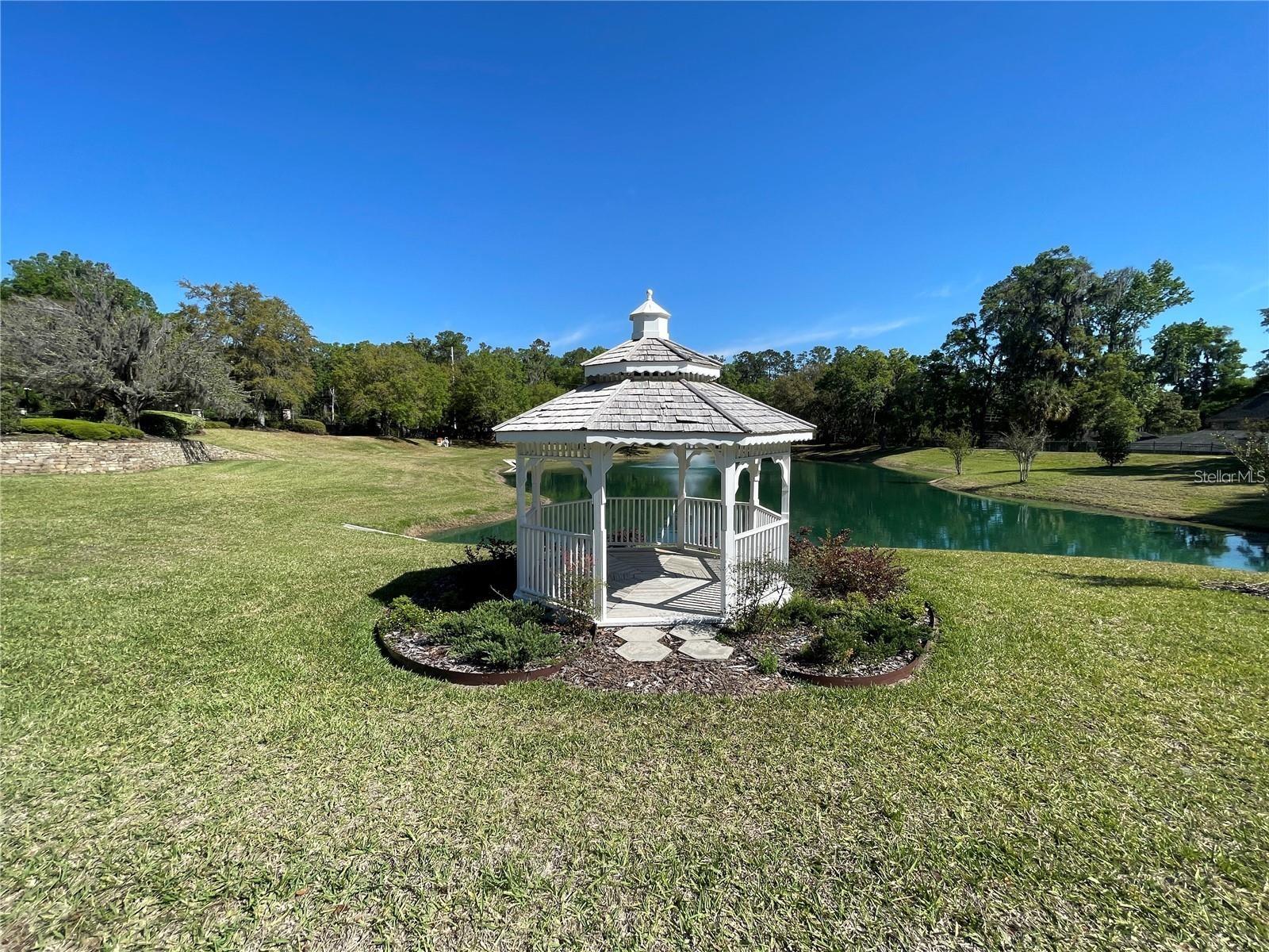 SOUTH POINT - Land