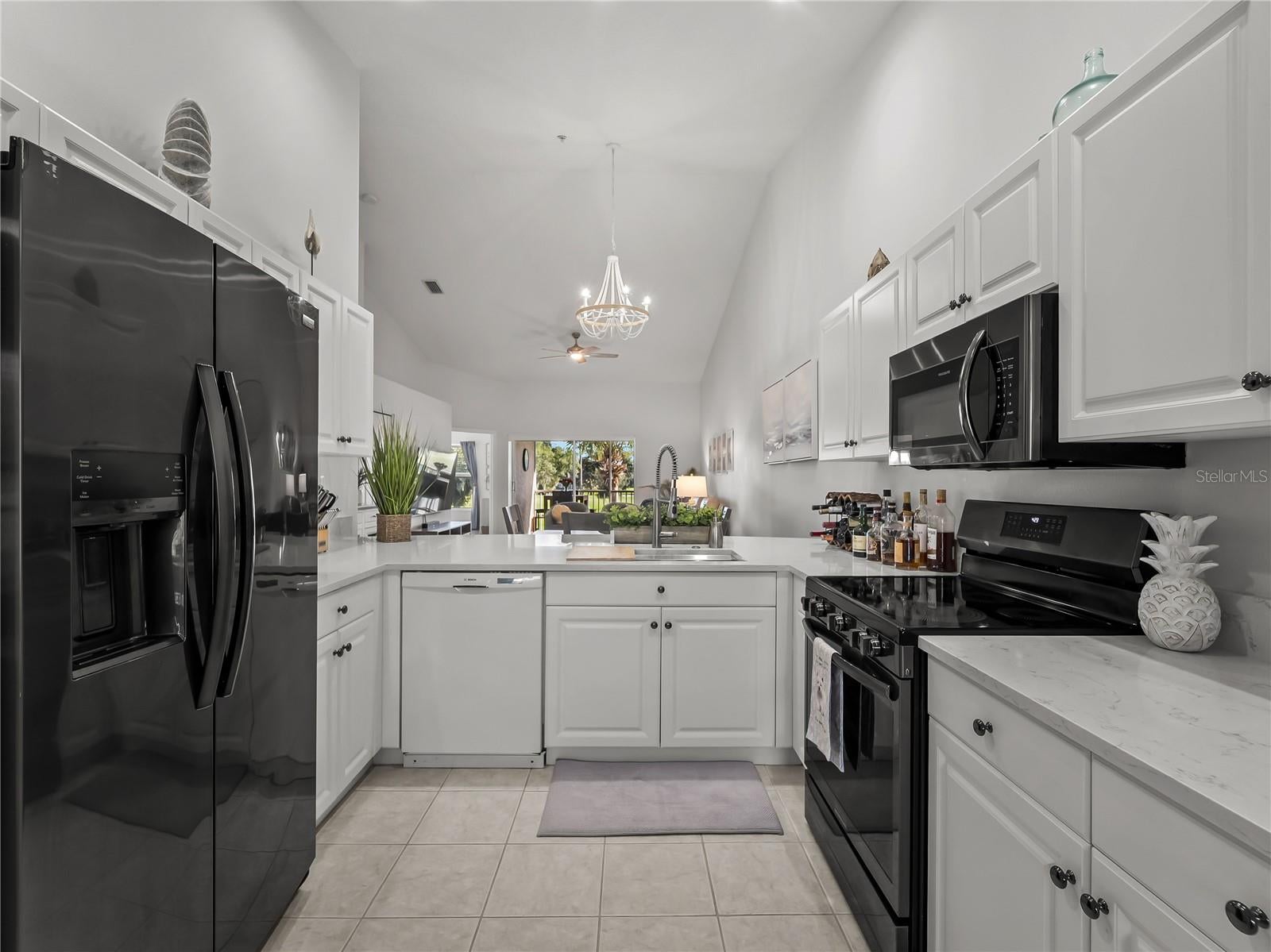 VERANDA 7 AT HERITAGE OAKS - Residential