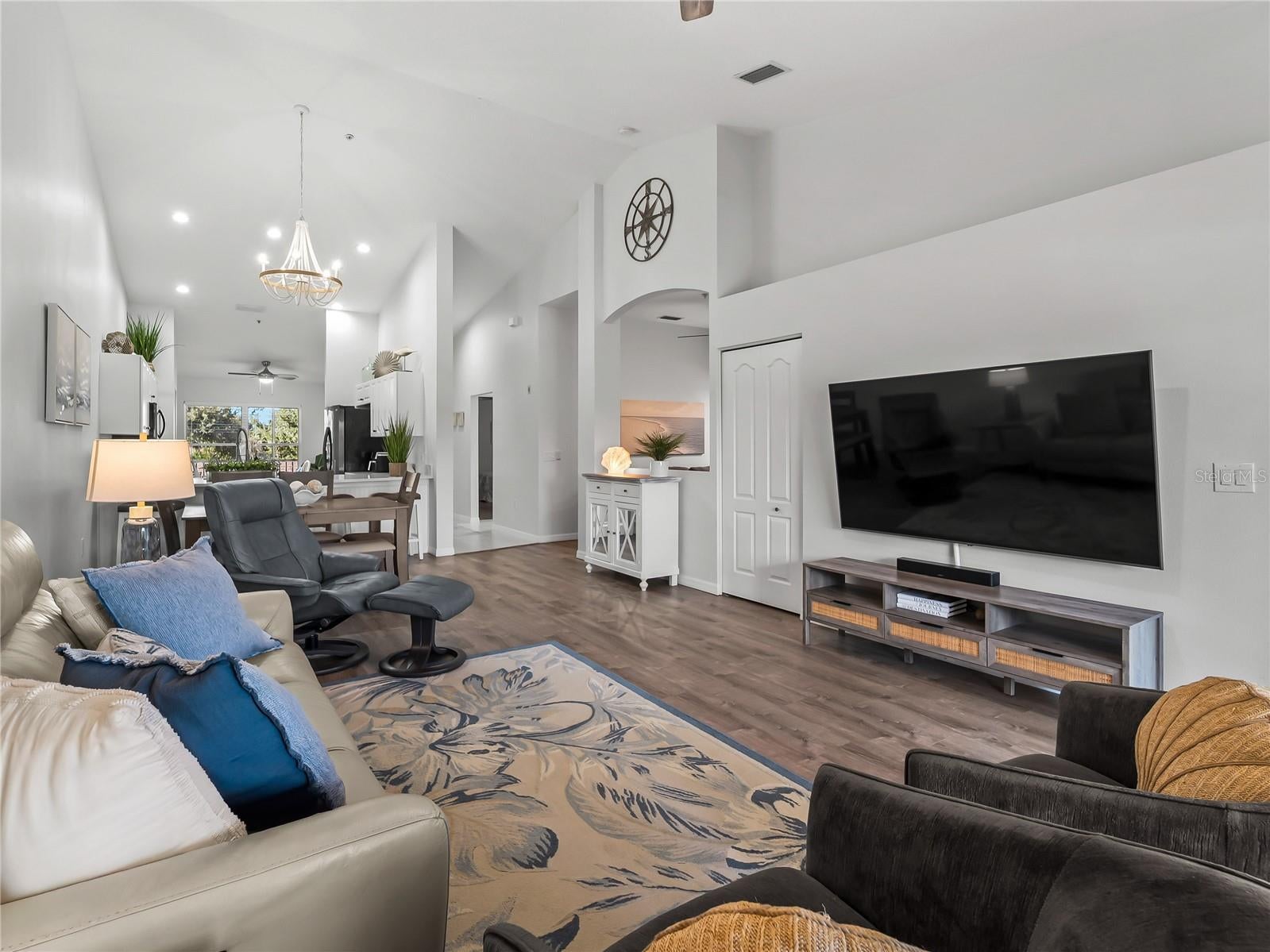 VERANDA 7 AT HERITAGE OAKS - Residential