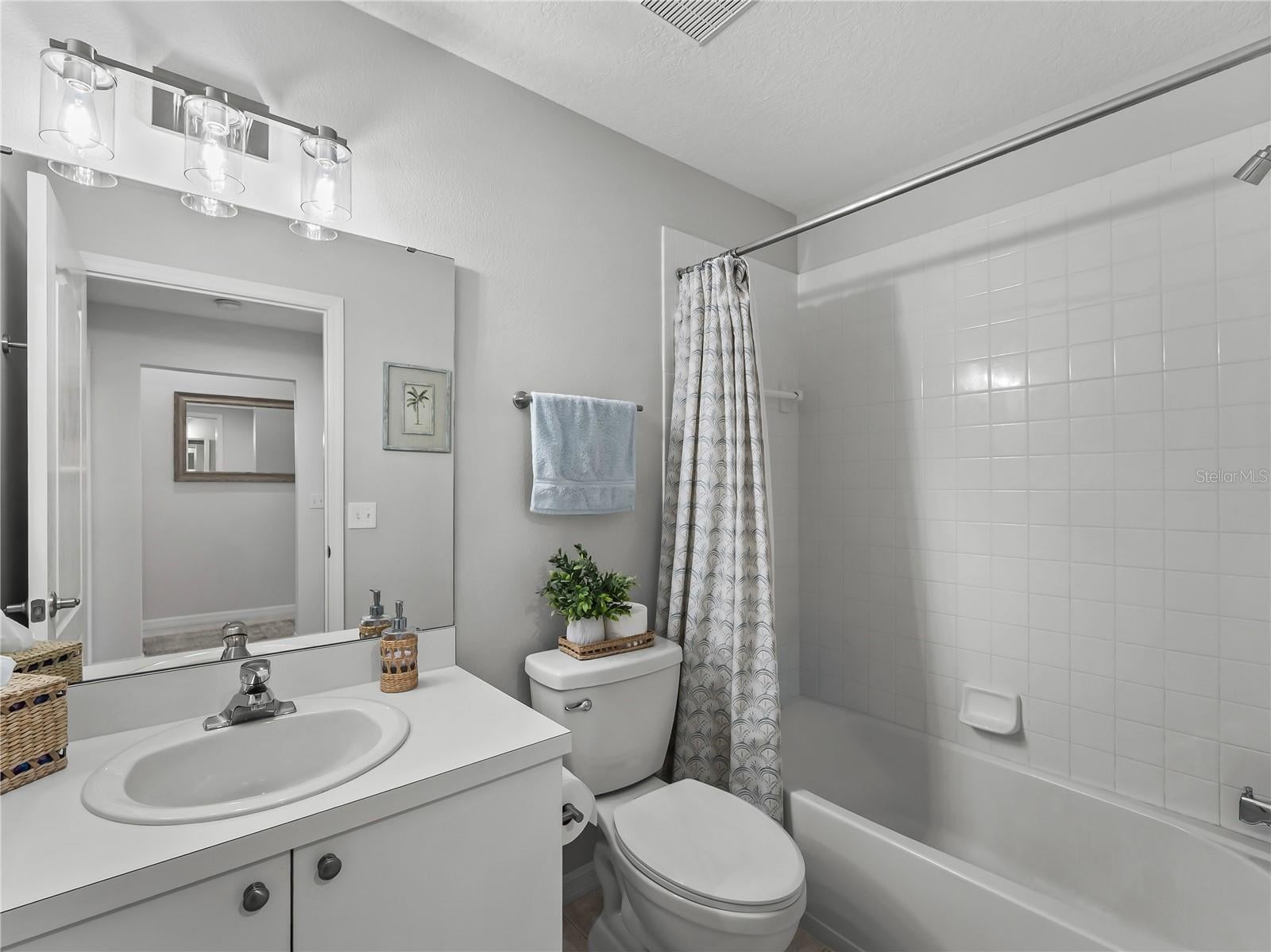 VERANDA 7 AT HERITAGE OAKS - Residential