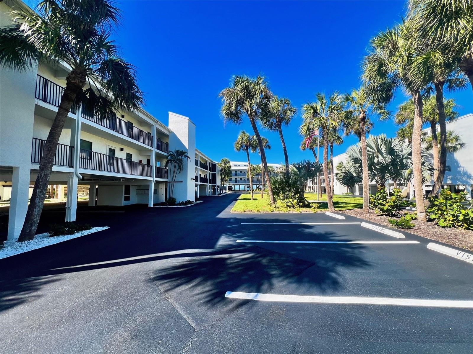 PELICAN LANDING BLDG C - Residential